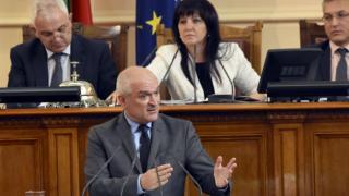 Днес в парламента ще бъде много горещо!