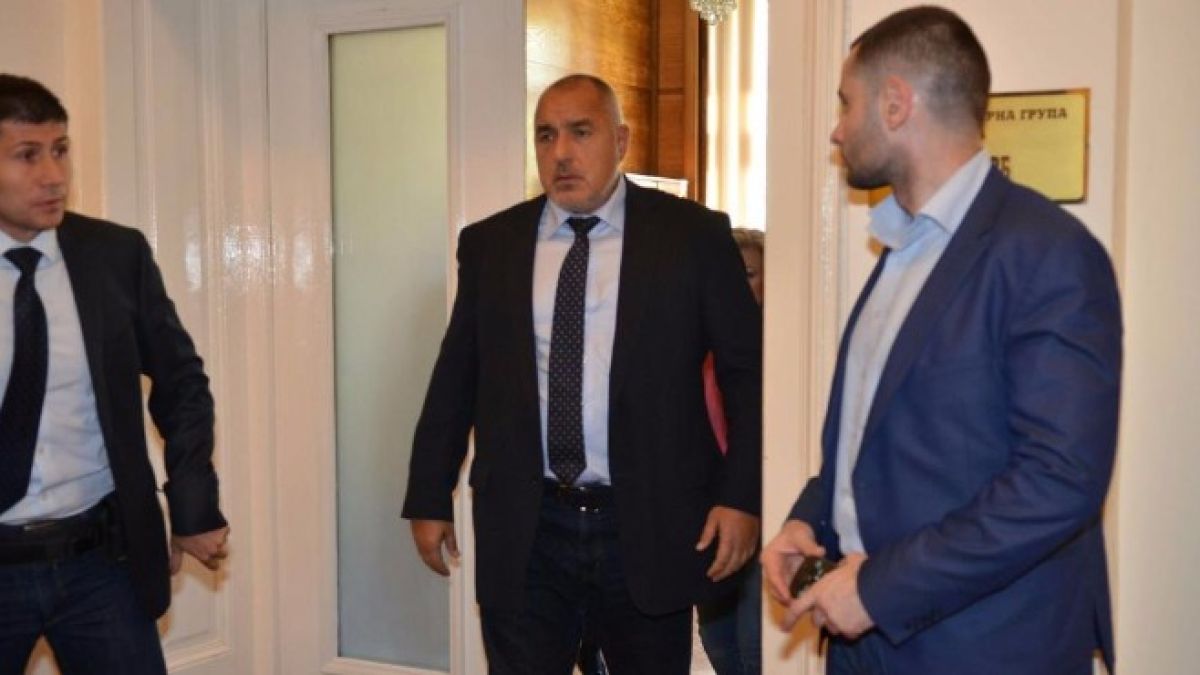 Извънредно и първо в БЛИЦ: С изненадващ ход на Борисов Главчев си отива без гласуване в името на политическия мир, подал е оставка! (ВИДЕО)