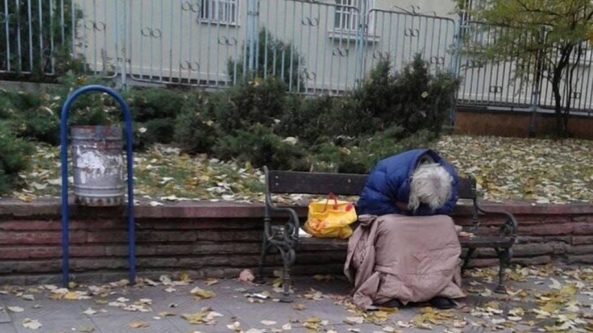 Община Враца търси под дърво и камък бездомника Йордан