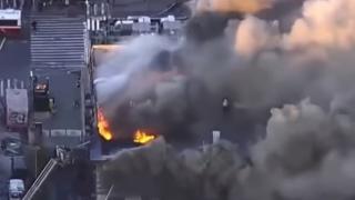Страшен пожар в Ню Йорк, Бродуей гори (ВИДЕО)