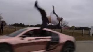 Тройно салто над движещ се автомобил едва не уби блогър (ВИДЕО)