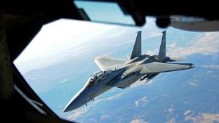 Daily mail: Бял НЛО нахлу в американското въздушно пространство, изтребител F-15 го пресреща
