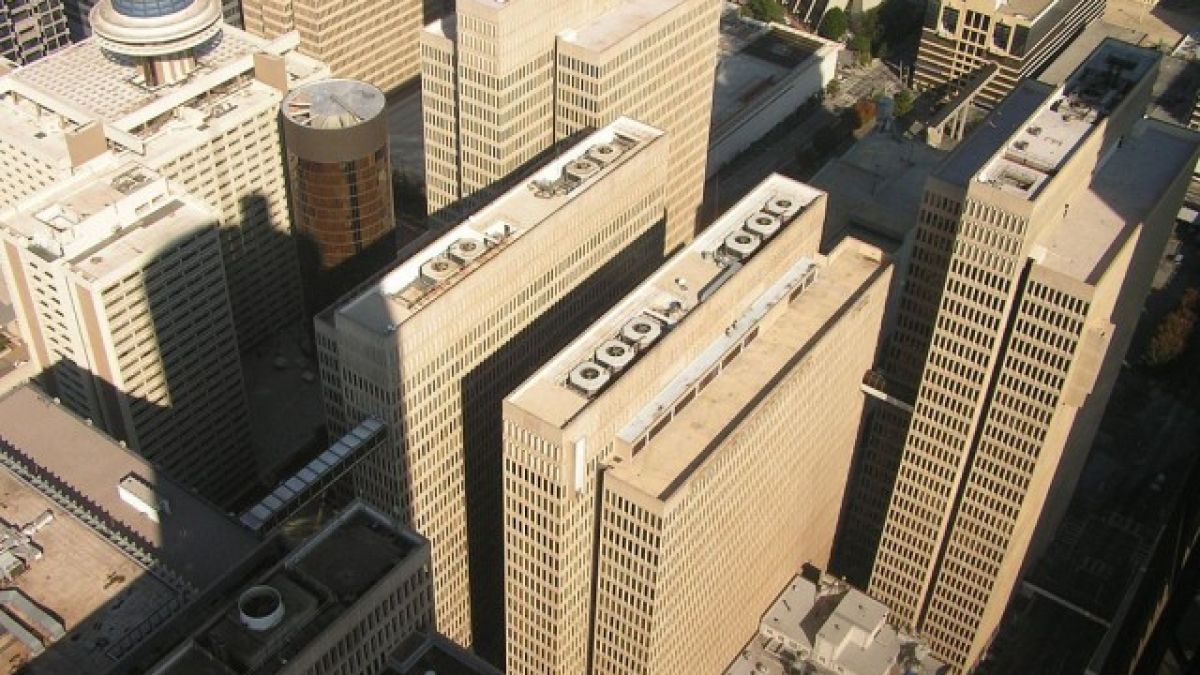 Тези мостове са построени между небостъргачи (СНИМКИ)