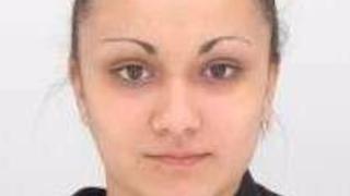 Издирва се! 15-годишната Микаела от Девня напусна дома си преди 12 дни и изчезнала (СНИМКА)