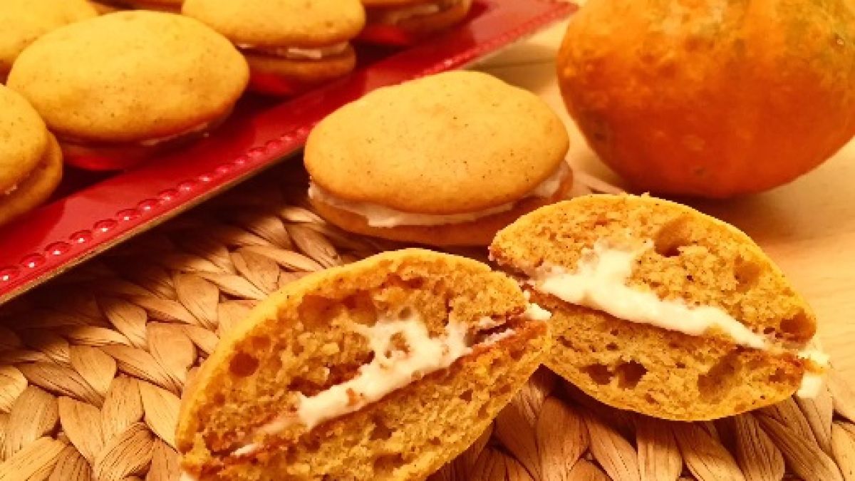 Бързо, лесно и вкусно! Как да си приготвите сладки с тиква (ВИДЕО)