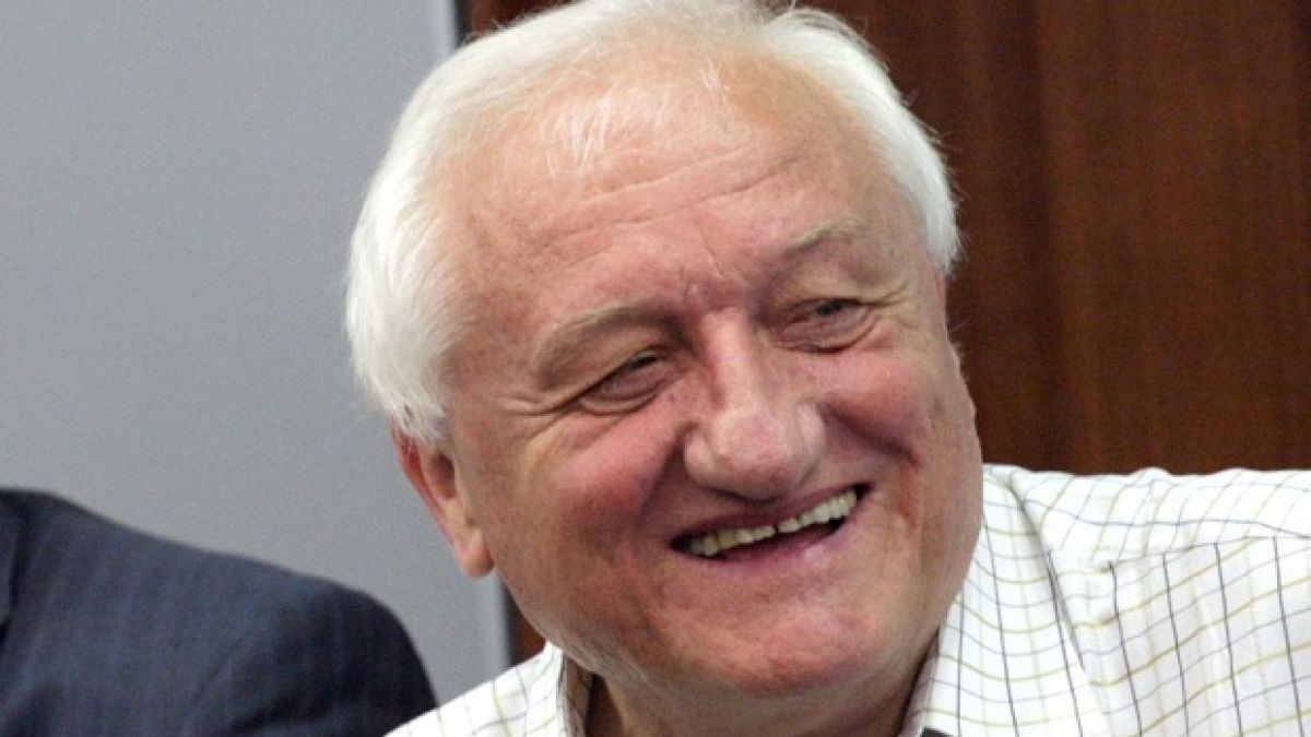 Бивш син лидер разсекрети уникален документ от 90-те с тайни указания за разцепване на СДС и внедряване на комунисти в организацията