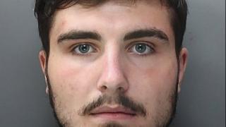 Млад перверзник подлъга двама братя да правят орален секс един на друг