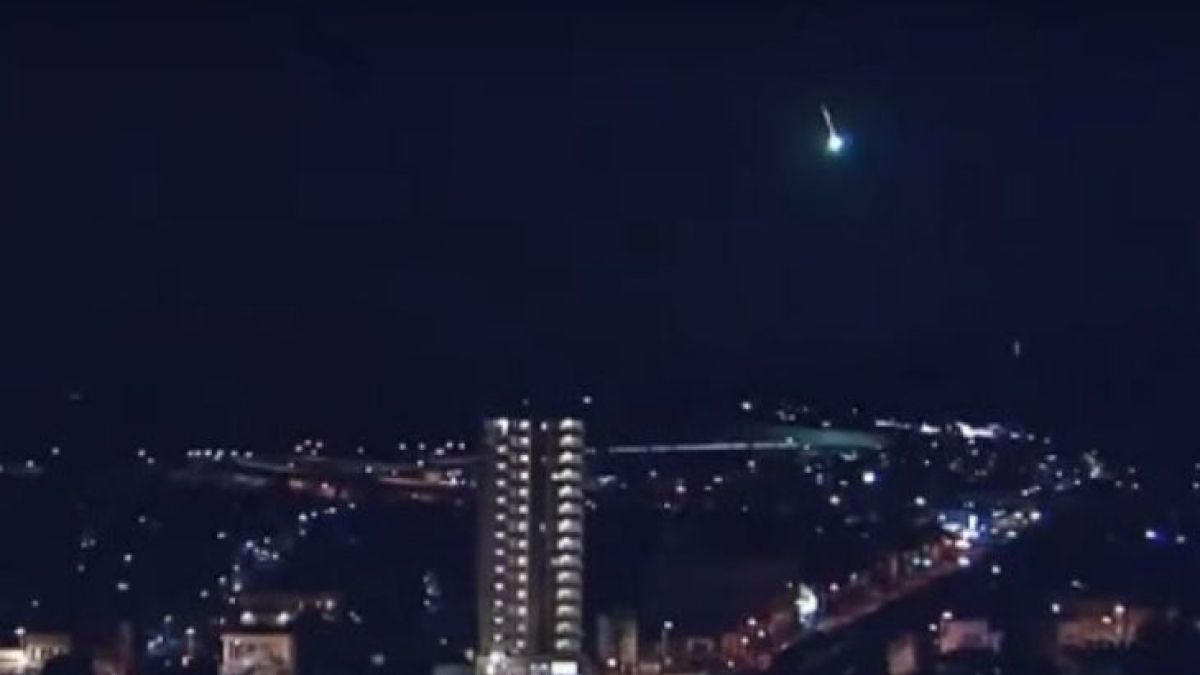 Огнено кълбо изплаши канадците: „Не е НЛО, но беше страшно!” (ВИДЕО)