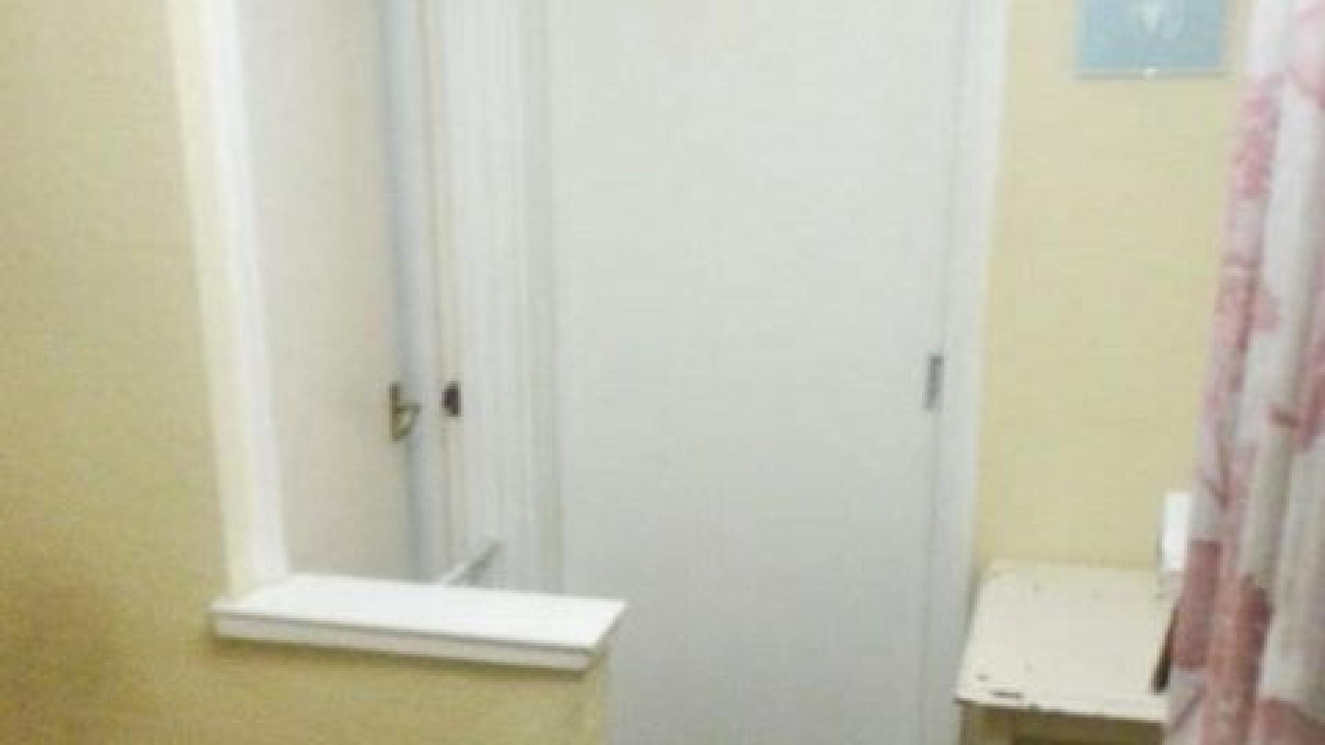 Мъж засне бродещ призрак, който иска да изгони семейството му от дома им (СНИМКИ)