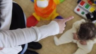 Учителки в детска градина унижават и обиждат децата. Една от възпитателките крещи: "Така ще те ударя, че ще ти излетят зъбите!" (ВИДЕО)