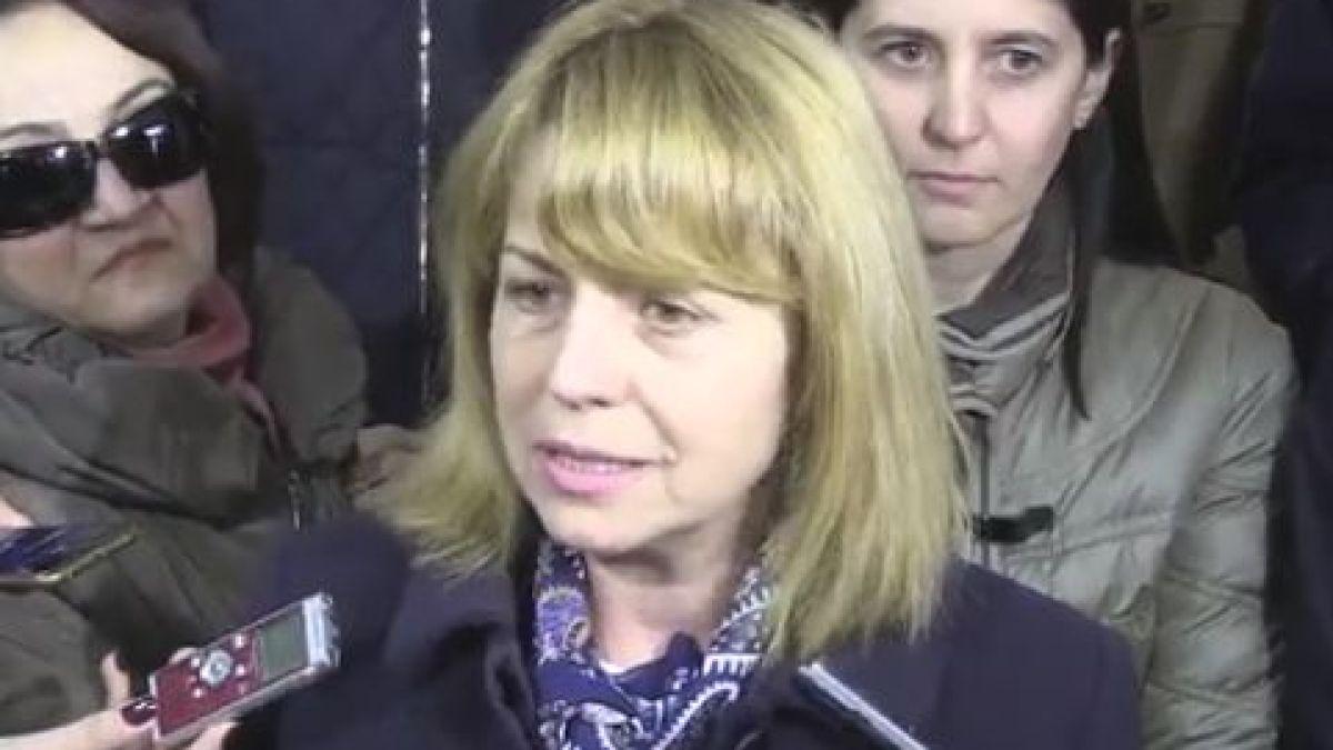 Фандъкова за извадените павета: Това е недопустимо!