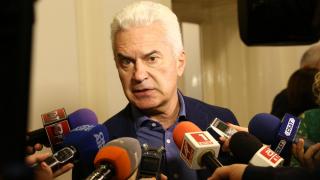 Волен Сидеров обясни как точно държавата може да сложи ръка върху сделката с ЧЕЗ 