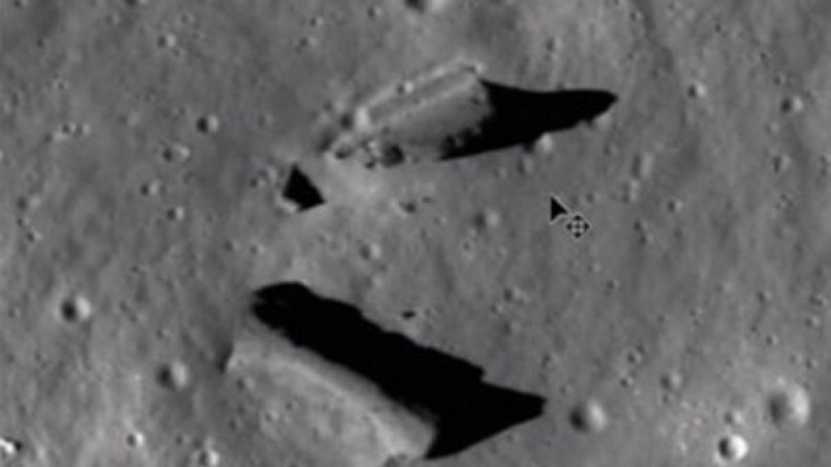 Джордж се порови в сайта на НАСА и остана изумен от видяното на ВИДЕО от Луната
