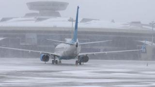 Лошото време приземи над 100 полета в летищата на Москва