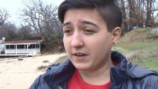 Странно изглеждащата Йоана, изритала зверски котката си, проговори и... (ВИДЕО)