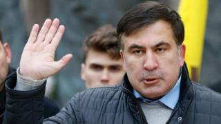 Екшън в Киев НА ЖИВО: Командоси свалиха от покрива на сграда Саакашвили и го арестуваха, той зове за бунт срещу "Порошенко и бандата му"! (СНИМКИ)