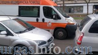 Нещо страшно се случи пред "Краставицата" в Бургас (СНИМКИ)