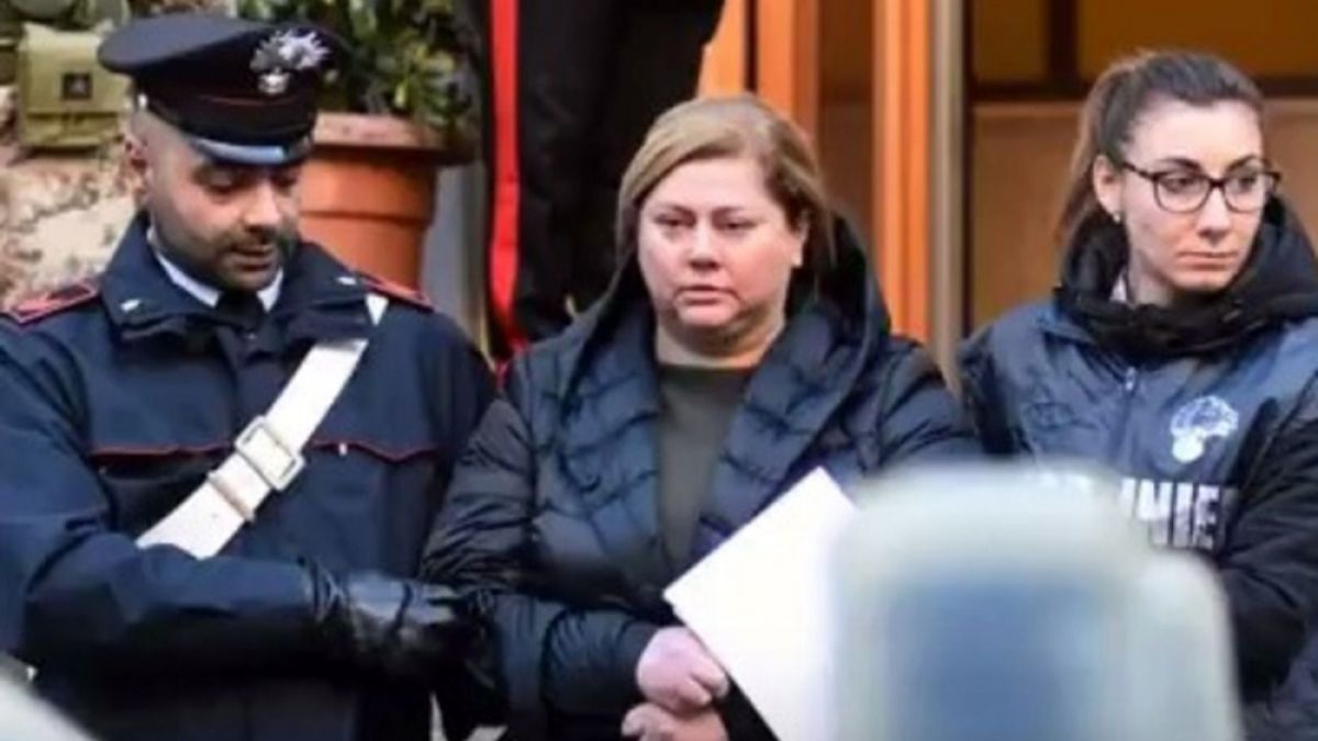 Задържаха „кръстницата“ на мафията в Сицилия, ръководила е силни мъже на върха на мафиотската пирамида (ВИДЕО)