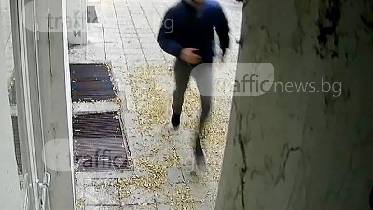 Зверство в центъра на Пловдив! Нападатели пребиха мъж посред бял ден, камера засне всичко (ВИДЕО)