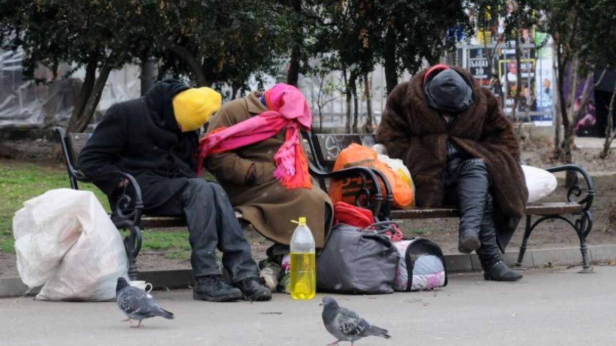 Окошариха банда трафикатни, въртяла български просяци в Швеция  
