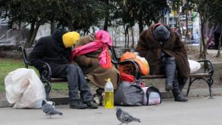 Окошариха банда трафикатни, въртяла български просяци в Швеция  