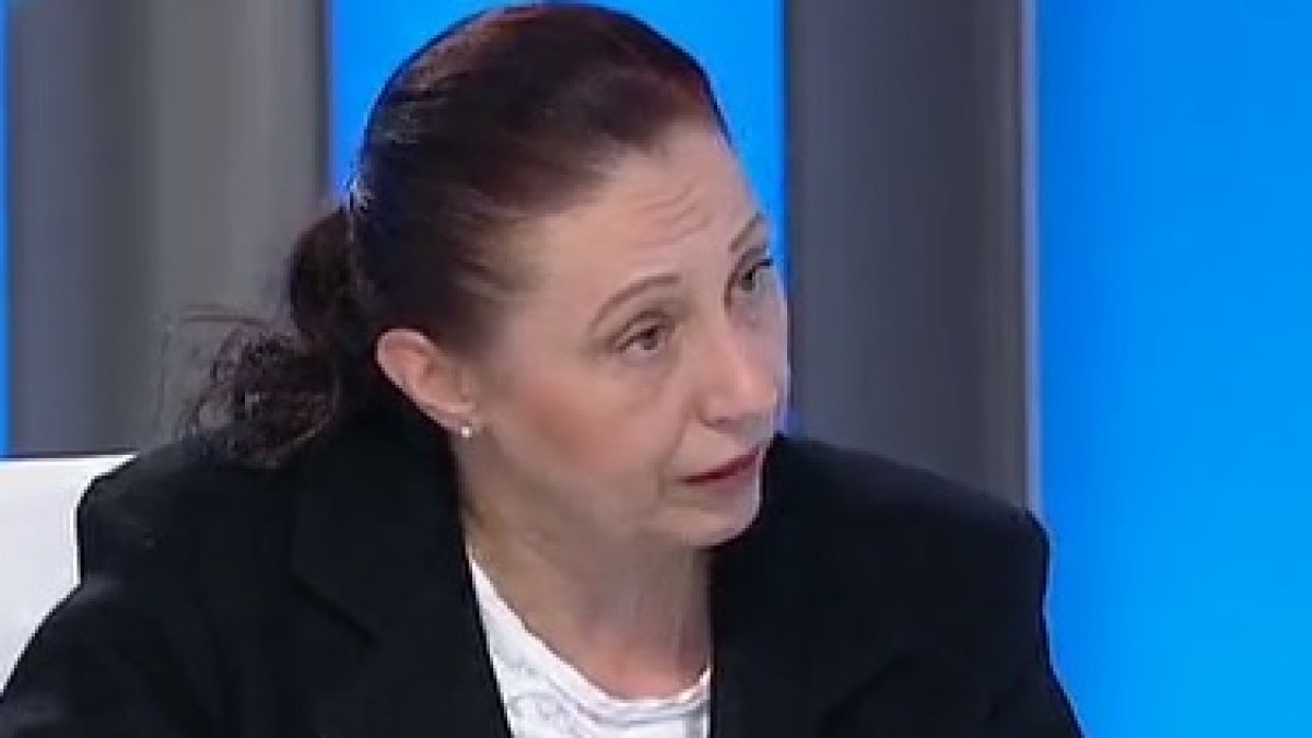 Дама от „Топлофикация“ обясни защо хората ще продължават да плащат за топлината от „две тънки тръбички“, дори и да не я искат (СНИМКИ)