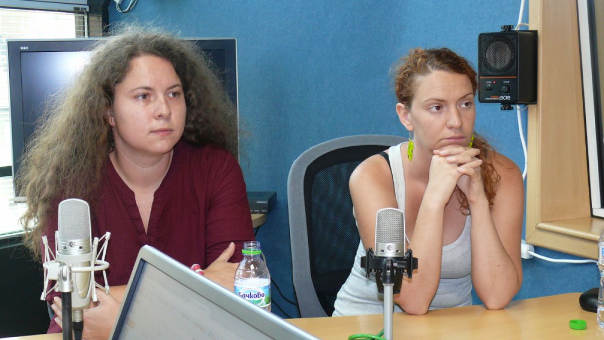 Наша лесбийка се ожени в Англия, а сега се тръшка, че тук не ѝ признават брака и съди Столична община