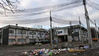 СНИМКИ показаха страшната, гнусна и миризлива реалност във Виетнамските общежития