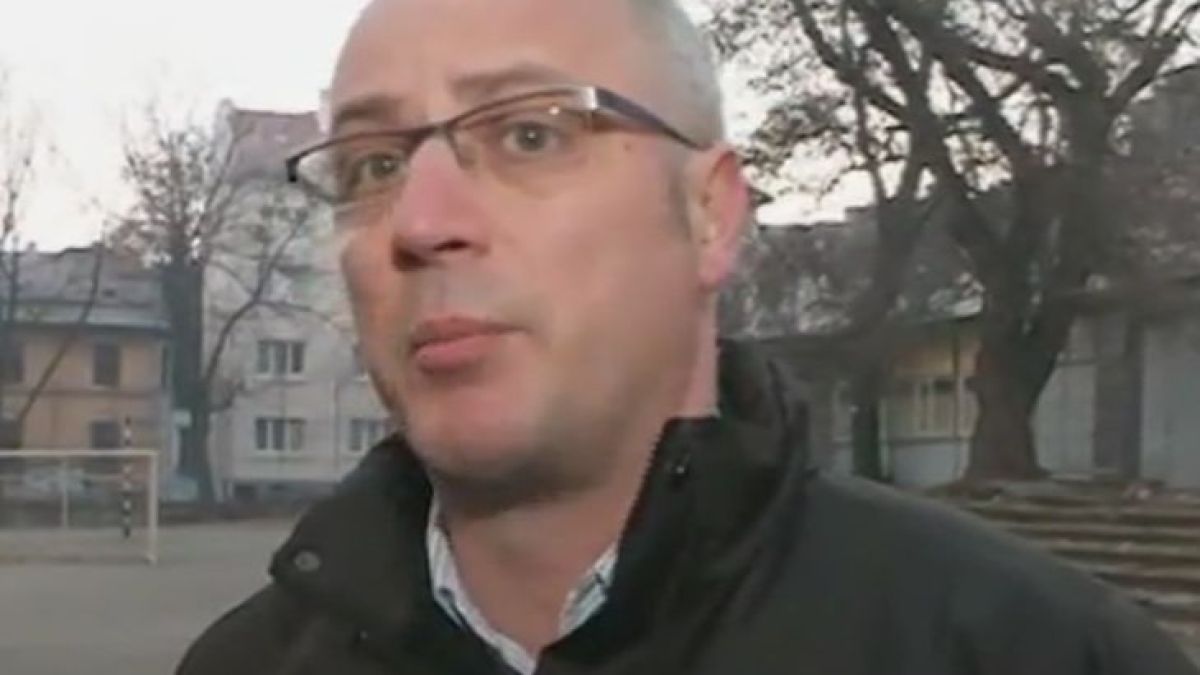 Спипаха малките мутри, нахлули с железни палки в столична гимназия!