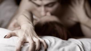 Майсторски клас! Ето 8 палави заповеди за готин секс