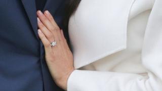 Тези 7 годежни пръстена в кралското семейство ще ви впечатлят (ВИДЕО)