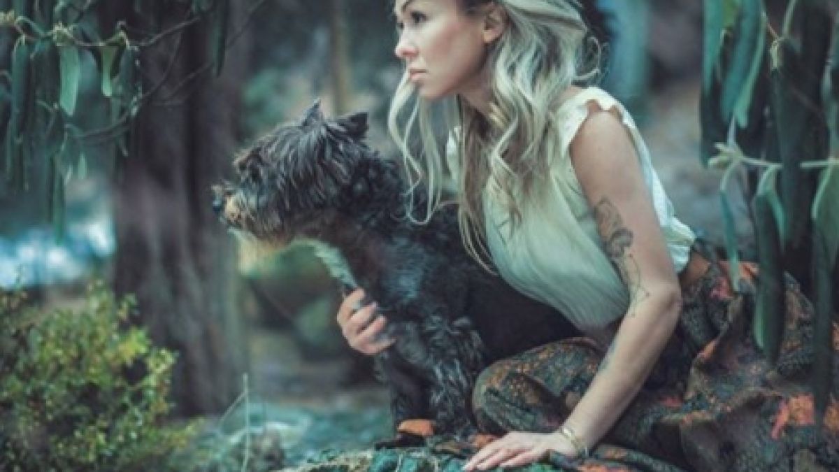  Чешка актриса се съблече гола, тя е на 43, но показа тяло на богиня и стегнато дупе като на момиченце (СНИМКИ 18+)