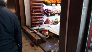 Сигнал до БЛИЦ: Пловдивчанин изтърва волана на смарта и направи голяма беля (СНИМКА)