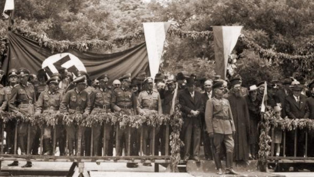 Преди 76 години България взима лошо съдбоносно решение, което ражда израза "играчка-плачка"
