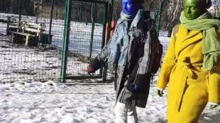 Само в БЛИЦ! Мистериозно и безумно странно ВИДЕО от столичен парк взриви мрежата!