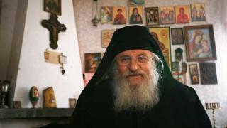 Тъжно: Приютът на Отец Иван остава на тъмно в навечерието на Коледа   