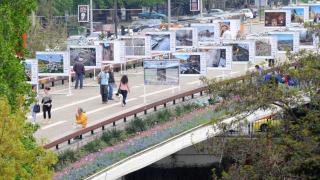 Сигнал до БЛИЦ! Паника в центъра на София, отцепиха движението под Моста на влюбените