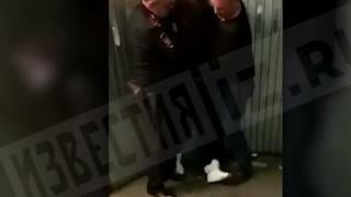 Пияна пътничка смля от бой стюардеса по време на полет (ВИДЕО)