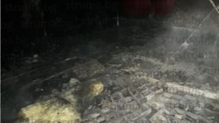 Мистериозен пожар изпепели единствената дискотека в Разлог (СНИМКИ)