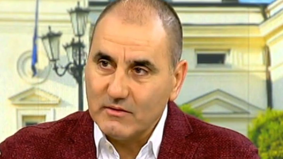 Цветанов отсече, че с патриотите са като италианско семейство и нападна Радев заради нов опит за вето! 