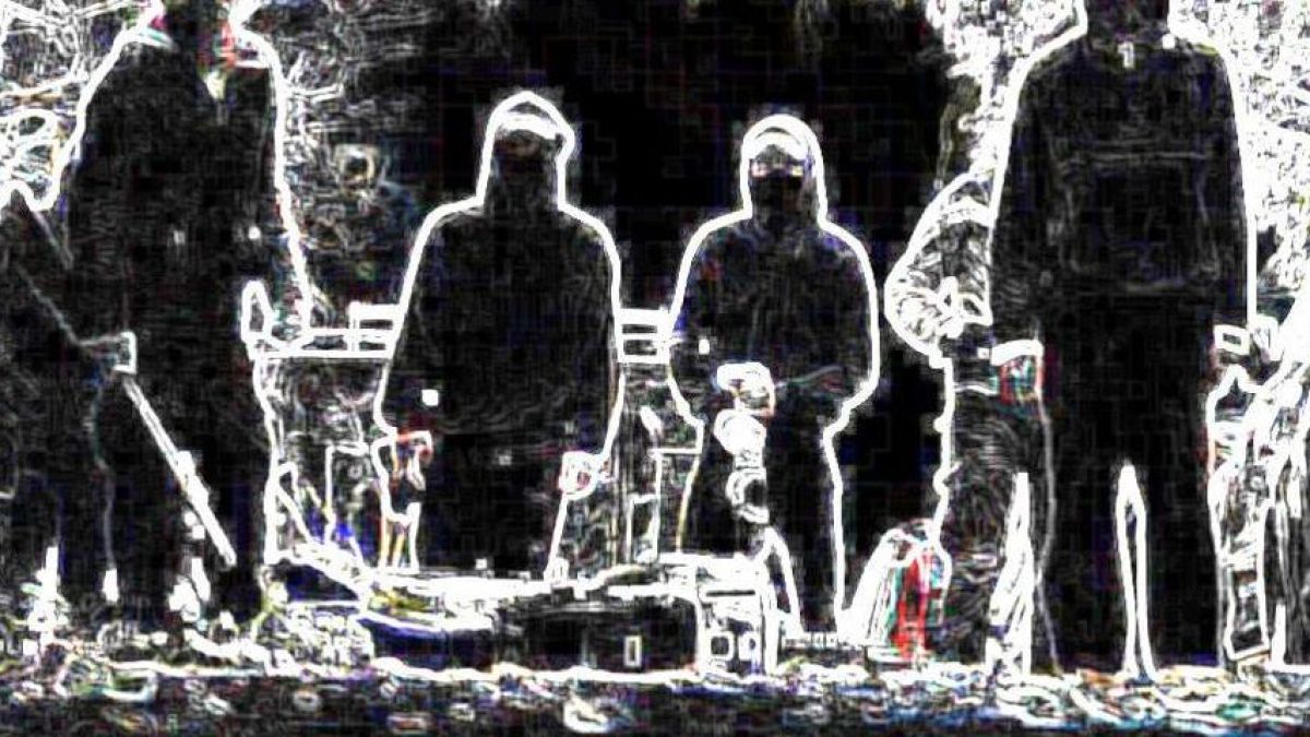 Бандити с дървени колове нахлуха в Атинския университет и стана страшно 