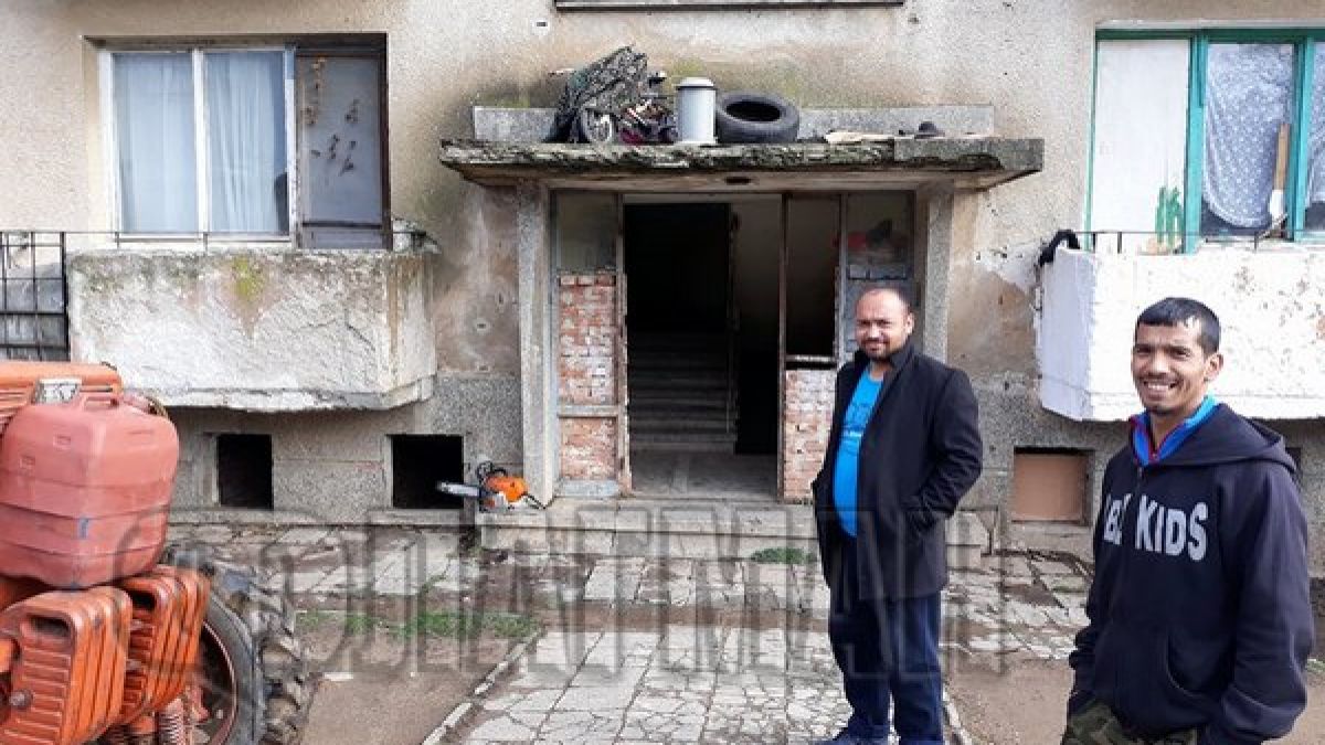 Роми се самонастаниха във военните имоти в Звездец! 10 години по-късно... (ВИДЕО)