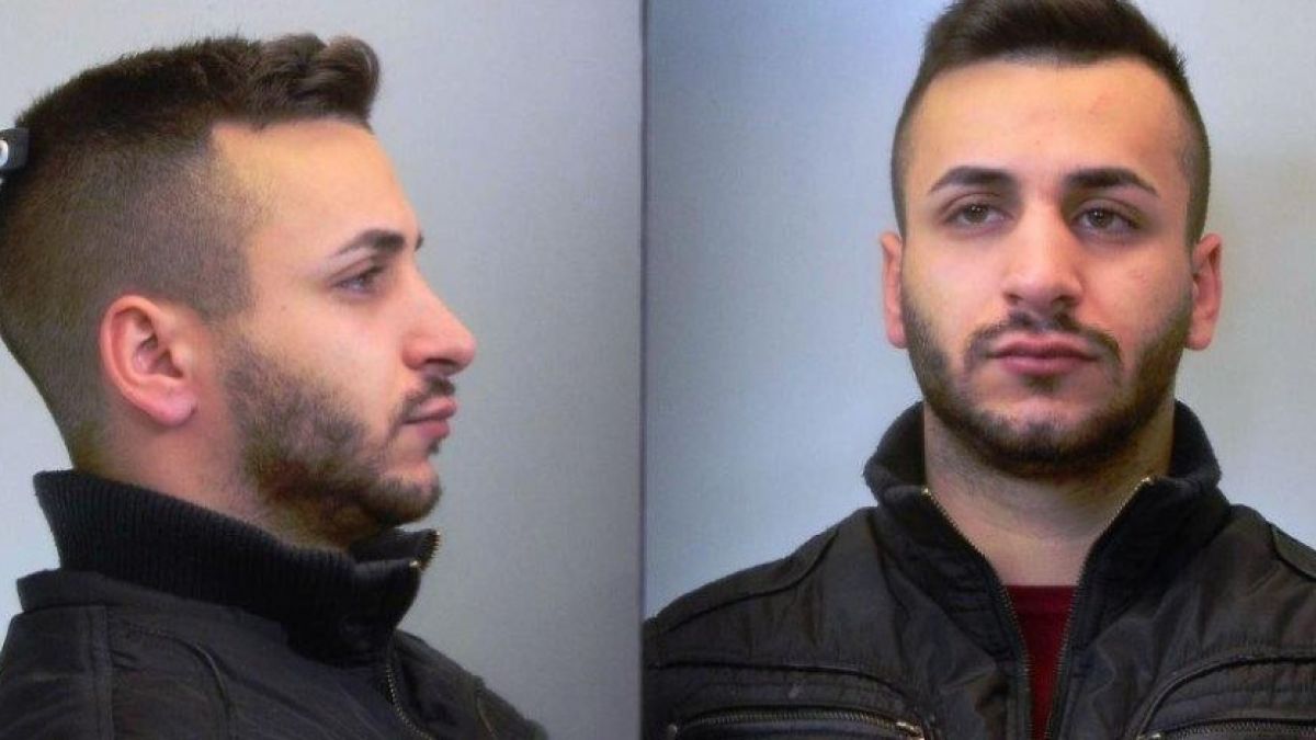 Това е серийнийният изнасилвач "Драконът от Амбелокипи", арестуван в Атина