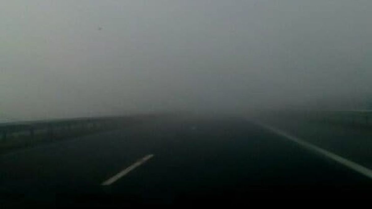 Извънредно и първо в БЛИЦ! Жестока верижна катастрофа затапи "Хемус", полиция отбива движението! (СНИМКИ)