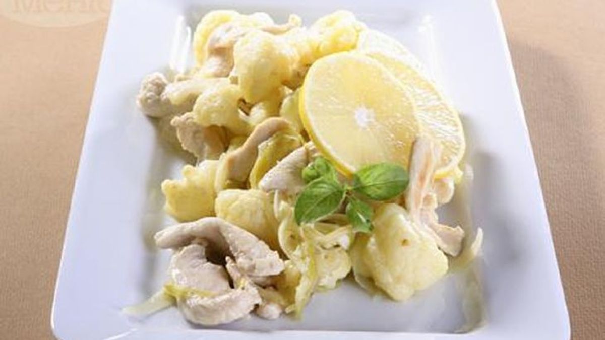 Вкусно изкушение! Това пиле на тиган с карфиол ще разбуди сетивата ви!
