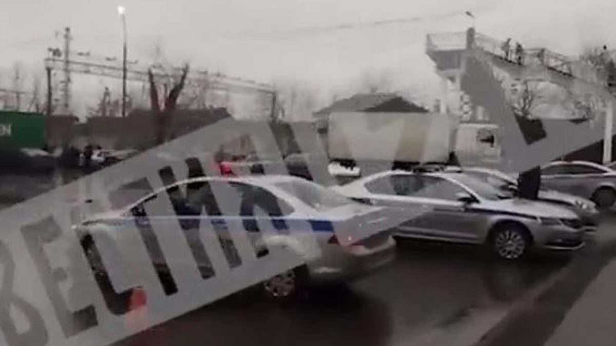 Извънредно! Стрелба в завод "Меншевик" в Москва, има убит!