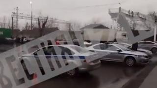 Извънредно! Стрелба в завод "Меншевик" в Москва, има убит!