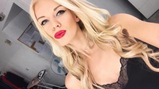 Удари дъното! Секси синоптичката на bTV се изложи мощно в дискотека (СНИМКИ)