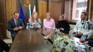 Първо в БЛИЦ! Министър Ангелкова обяви важна новина 