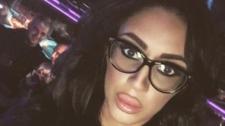 Виктория Петрова пак без фейсбук заради гола СНИМКА 18+